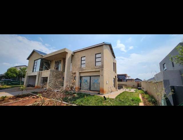 5 BEDROOM HOUSE FOR SALE IN SERENGETI LIFESTYLE ESTATE